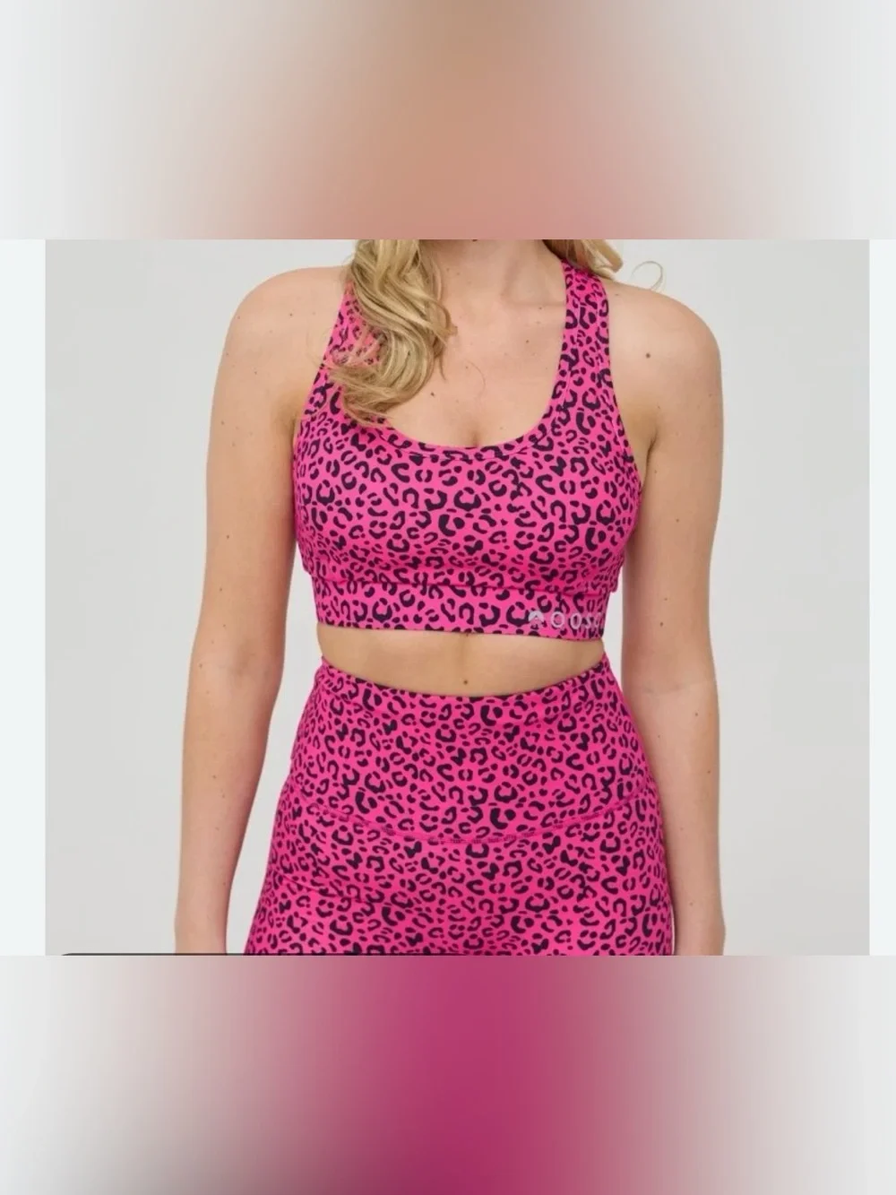 Daisy Fuentes Women's Pink Leopard Print Sports Bra & bike shorts XL
